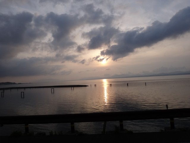 国道９号線　島根県松江市宍道町　宍道湖　夕日　コメショウ