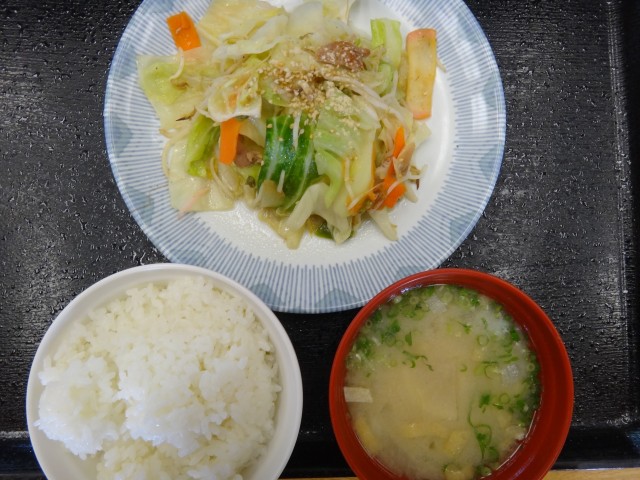 道の駅　竜北　農園レストラン　熊本県八代郡氷川町　コメショウ　今日のお昼ごはん　ごはん　味噌汁　野菜炒め