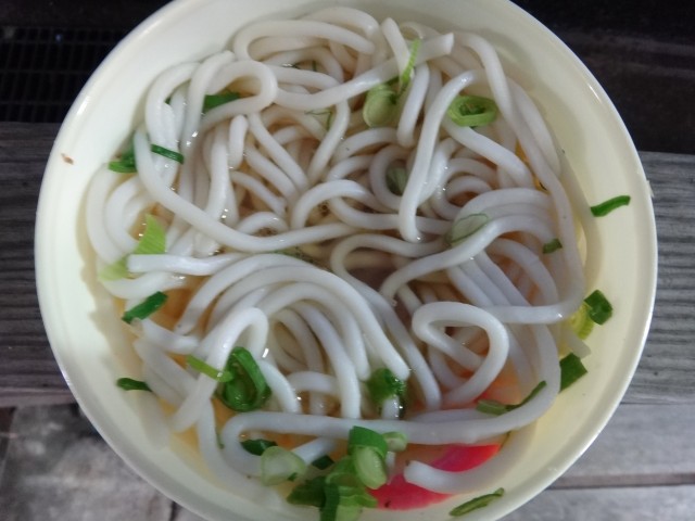 富士電機めん類自販機　肉うどん　島根県益田市安富町花ヶ瀬　自販機コーナーオアシス　コメショウ