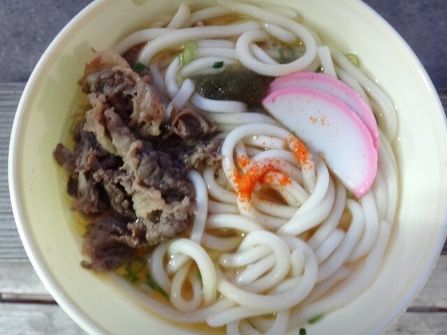 富士電機めん類自販機 肉うどん 島根県益田市安富町花ヶ瀬 自販機コーナーオアシス コメショウ 富士電機めん類自販機 肉うどん 島根県益田市安富町花ヶ瀬 自販機コーナーオアシス コメショウ