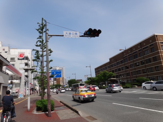 コメショウ　福岡市中央区荒戸　大濠公園