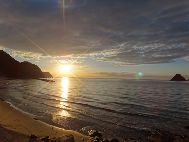 株式会社日食　国道１９１号線　山口県阿武郡阿武町　日本海　夕日