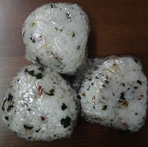 株式会社日食　今日のお昼ごはん　熊本県天草市河浦町　２４年産　新米あきさかり　おにぎり