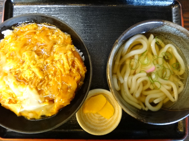 株式会社日食　今日のお昼ごはん　熊本県熊本市西区松尾町　本家　権太樓　日替定食　カツ丼　５５０円