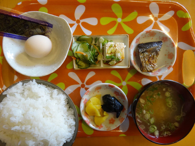 株式会社日食　朝定食　３２０円　道の駅　シルクウェイにちはら　島根県鹿足郡津和野町池村　郷土料理　せいさく