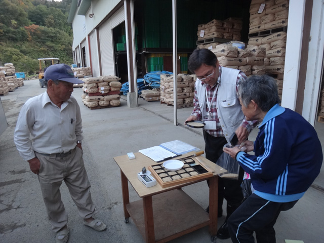 株式会社日食　加瀬部社長　米検査　株式会社ファーム木精　島根県飯石郡飯南町頓原　三上さんご夫妻