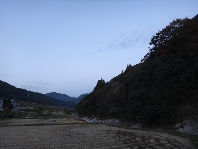 株式会社日食　大分県中津市本耶馬渓町西谷　生産農場ライスセンター　稲作屋　井上家