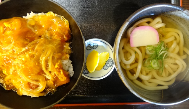 株式会社日食　今日のお昼ごはん　熊本県熊本市西区松尾町　本家　権太樓　日替定食　カツ丼　５５０円