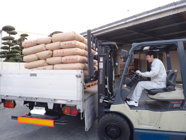 株式会社日食　屑米　焼酎用　納品　熊本県八代市