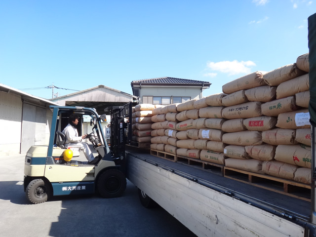 株式会社日食　屑米　焼酎用　納品　熊本県八代市