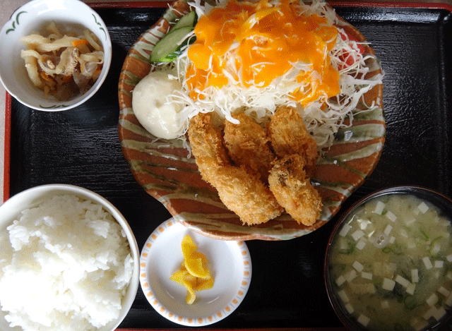 株式会社日食　今日のお昼ごはん　日替わり　カキフライ定食　まるきよ亭ラーメン　熊本県熊本市西区松尾町上松尾