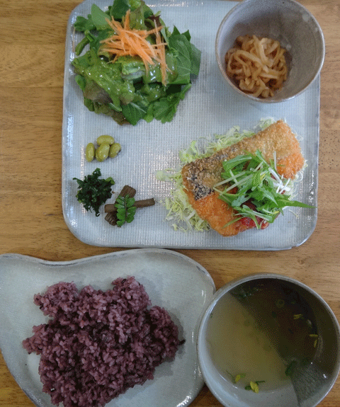 株式会社日食　島根県飯石郡飯南町下赤名　道の駅　赤来高原　レストラン　ローワン