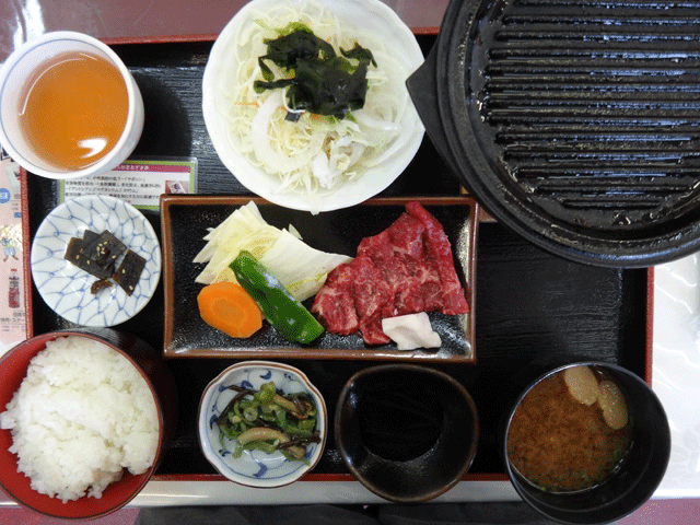 株式会社日食　兵庫県美方郡香美町村岡区大糠　村岡ファームガーデン　日替わり定食　但馬牛モモ　焼肉定食