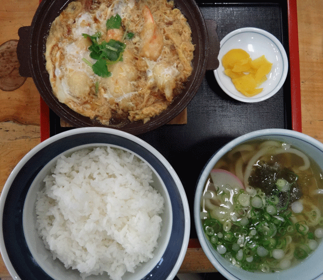 株式会社日食　今日のお昼ごはん　日替わり定食　天とじ定食　７００円　英ちゃんうどん 村山田店　福岡県宗像市村山田　国道３号線