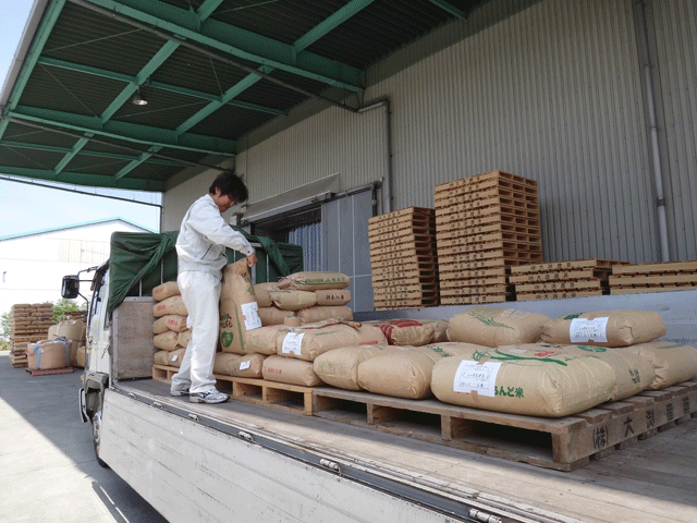 株式会社日食　砕米　納品　熊本県八代市