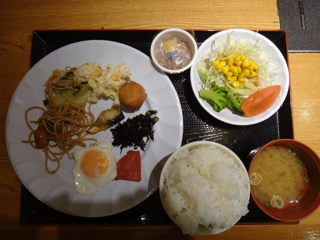 株式会社日食　ロコイン沖縄　朝食　バイキング