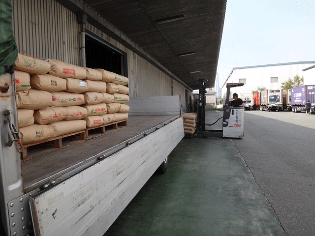 株式会社日食　毎日急行　福岡支店　福岡県福岡市東区箱崎埠頭　沖縄便