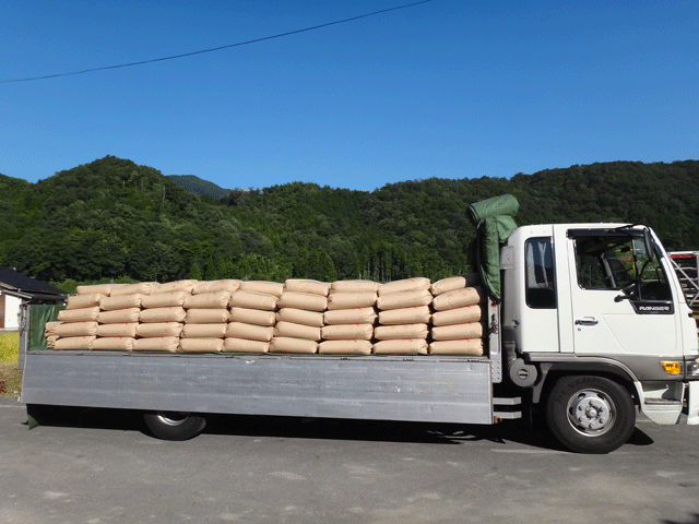 株式会社日食　初検査　２５年産　新米コシヒカリ　島根県鹿足郡吉賀町　注連川の糧　特選吉賀米倶楽部