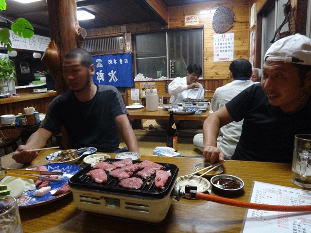 株式会社日食　大分県中津市本耶馬渓町跡田　豊後和牛タン　豊後和牛カルビ　次郎長　川部精肉店　生産農場ライスセンター　稲作屋　井上家　井上幸宏さん　井上国宏さん