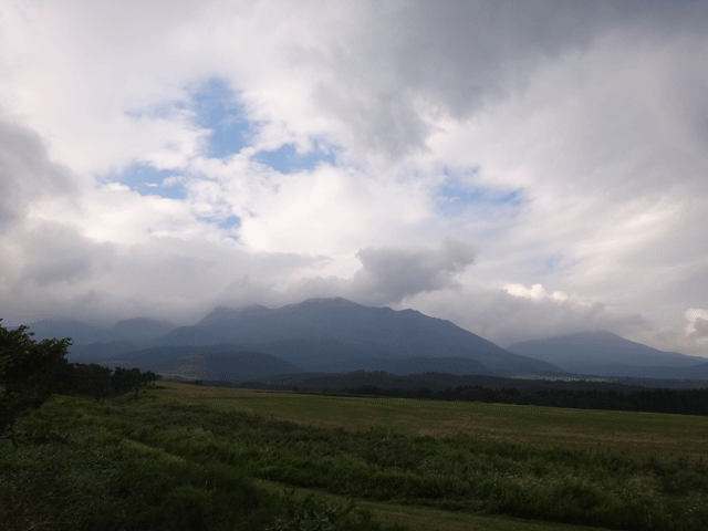 株式会社日食　国道４４２号線　大分県竹田市久住町　久住連山　久住高原