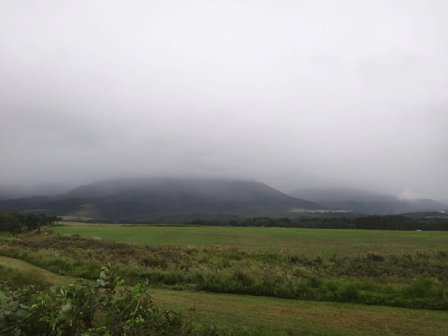 株式会社日食　国道４４２号線　大分県竹田市久住町　久住連山　久住高原