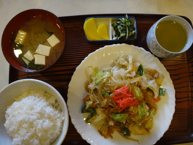 株式会社日食　今日のお昼ごはん　野菜炒め定食　水舟　兵庫県美方郡香美町村岡区寺河内