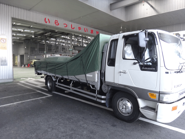 株式会社日食　九州日野自動車株式会社古賀支店　福岡県古賀市青柳　オイル交換