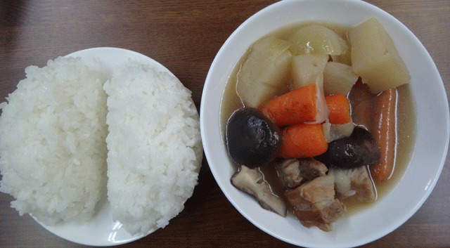 株式会社日食　今日のお昼ごはん　ごはん　ポトフ