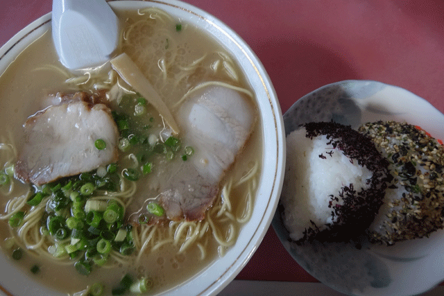 株式会社日食　一九ラーメン 粕屋　 福岡県糟屋郡粕屋町大字大隈今日のお昼ごはん　ラーメン　おにぎり