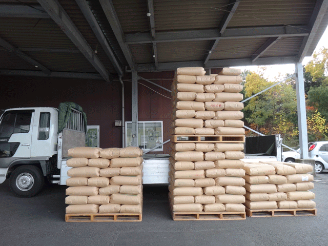 株式会社日食　米降ろし　２５年産　屑米　焼酎用　大分県杵築市山香町　山香有機の会