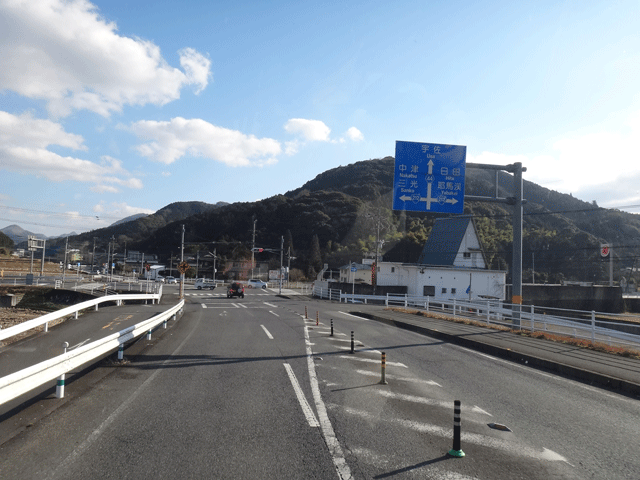 株式会社日食　大分県中津市本耶馬溪町　国道２１２号線　福岡県道・大分県道16号吉富本耶馬渓線