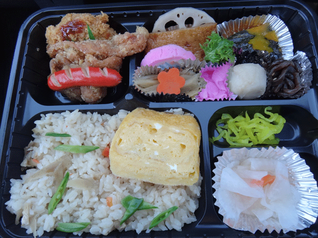 株式会社日食　今日のお昼ごはん　福岡県築上郡築上町　築上町物産館　メタセの杜　幕の内弁当　４８０円