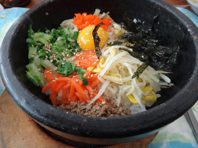 株式会社日食　食材料理研究会　韓国　釜山　チャガルチマーケット　今日のお昼ごはん　ビビンバ