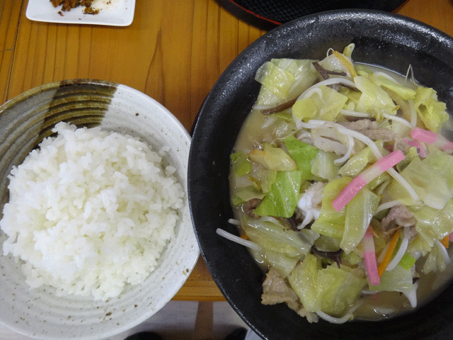 株式会社日食　今日のお昼ごはん　お肉屋さんのちゃんぽん亭　朝倉筑前店　福岡県朝倉郡筑前町松延　国道３８６号線　ちゃんぽん　中めし