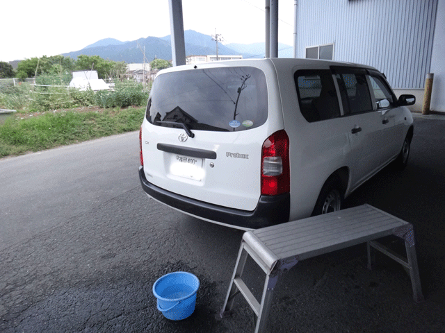 株式会社日食　トヨタ　プロボックス　洗車　ガラスコーティング　ブリス