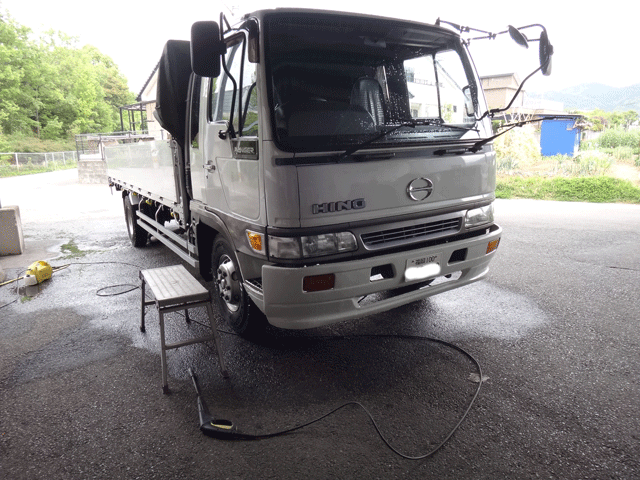 株式会社日食　トラック　日野自動車　レンジャー　洗車　ガラスコーティング　ブリス