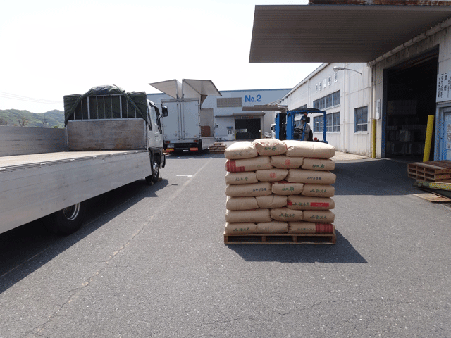 株式会社日食　福岡県遠賀郡水巻町　鶴丸コーケン倉庫　低温倉庫　玄米の入庫