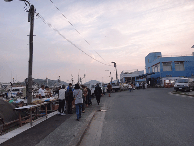 株式会社日食　津屋崎漁港朝市　福岡県福津市津屋崎