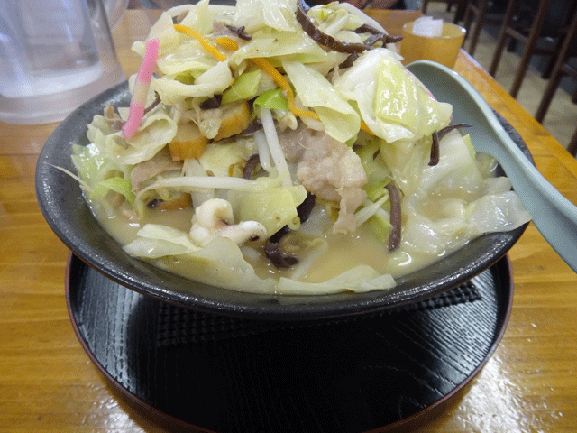 株式会社日食　今日のお昼ごはん　お肉屋さんのちゃんぽん亭　朝倉筑前店　福岡県朝倉郡筑前町松延　国道３８６号線　大盛りちゃんぽん　７８０円