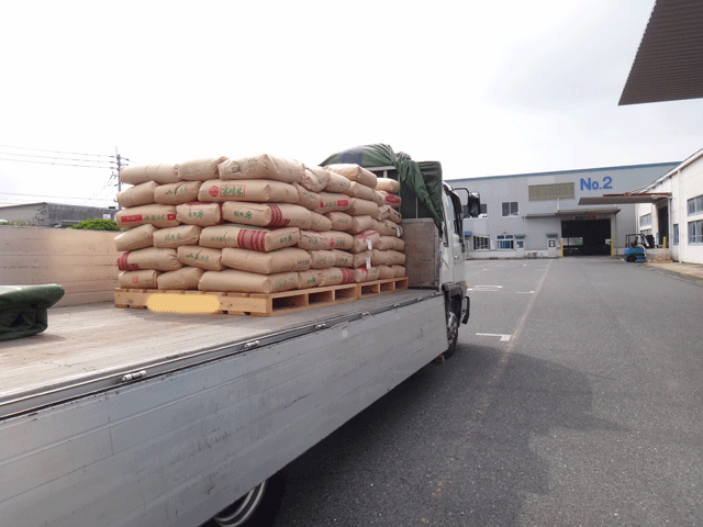 株式会社日食　福岡県遠賀郡水巻町　鶴丸コーケン倉庫　低温倉庫　玄米の引き取り