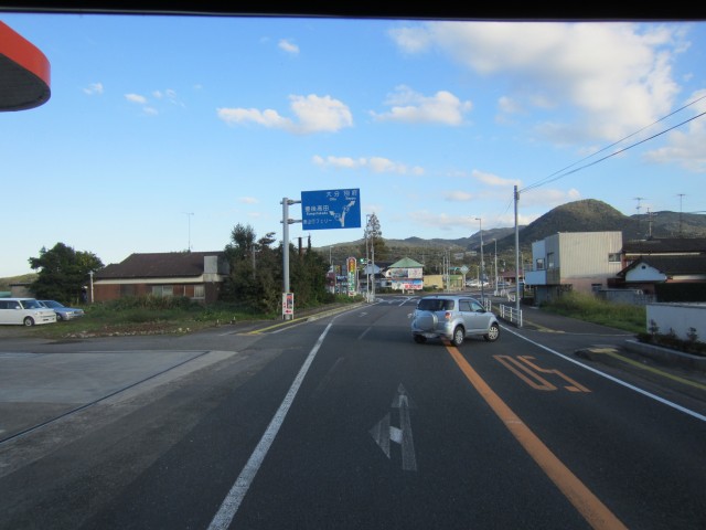 コメショウ　大分県杵築市山香町へ　国道１０号線