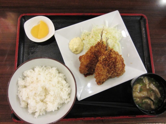 コメショウ　今日のお昼ごはん　九州道　古賀サービスエリア　上り線　アジフライ定食