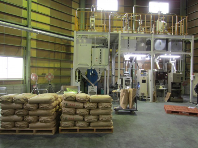 コメショウ　精米工場　
