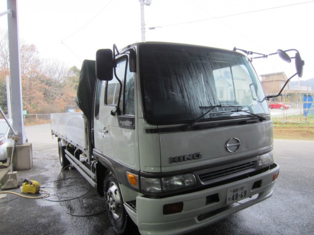 コメショウ　トラック　洗車
