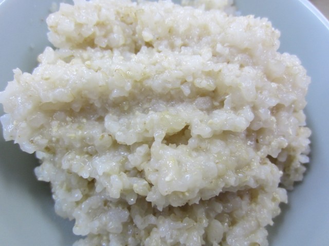 コメショウ　粗挽き玄米　炊飯