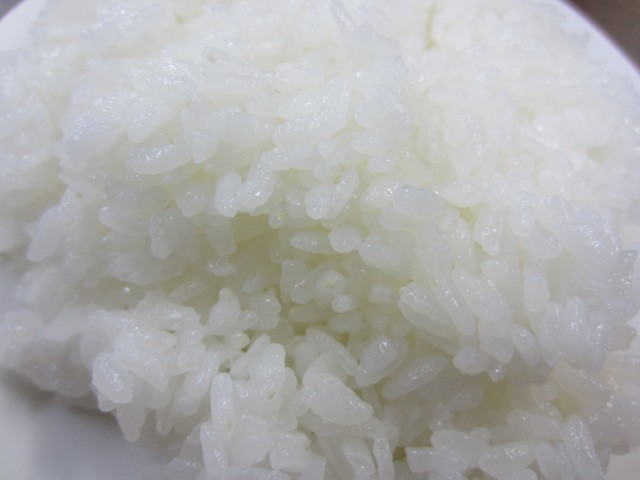 今日のごはんの試食　２３年産　ヒノヒカリ　熊本県熊本市画図町　産地特選米