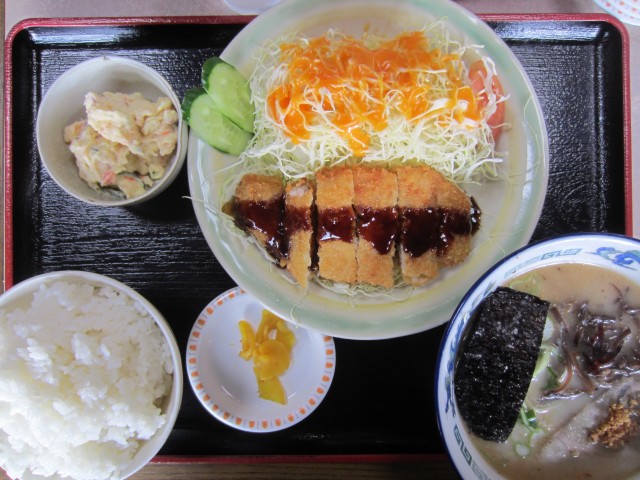 日替わり定食　とんかつ　まるきよ亭ラーメン　熊本県熊本市松尾町　コメショウ