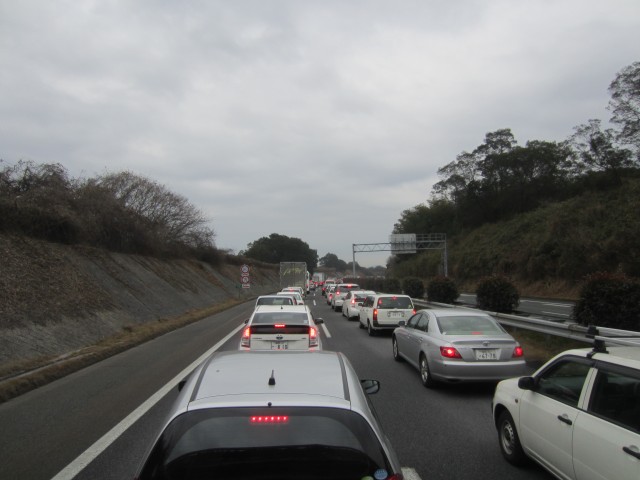 コメショウ　九州道　上り線　大渋滞