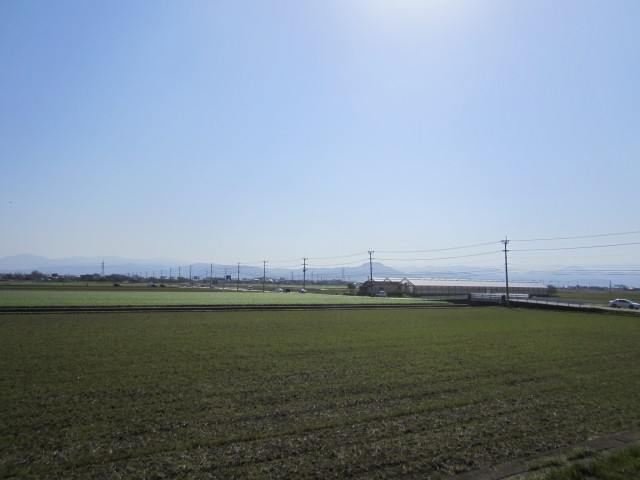 Ｈ２４　４／４　熊本県熊本市東区画図町　田んぼの風景　コメショウ