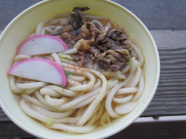 富士電機めん類自販機　肉うどん　島根県益田市安富町花ヶ瀬　自販機コーナーオアシス　コメショウ